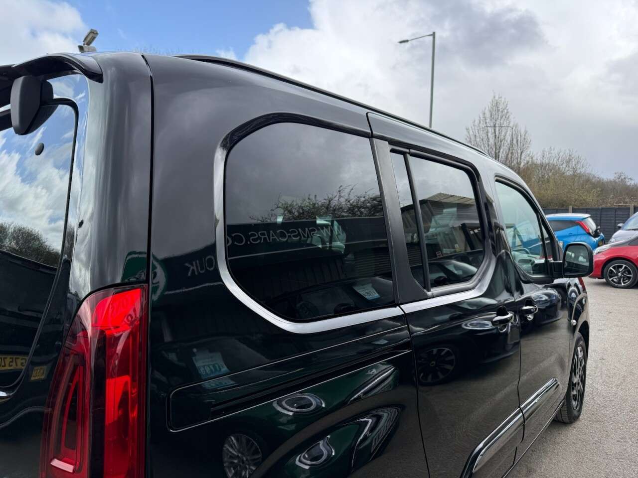 2025 TOYOTA PROACE CITY VERSO 2025 TOYOTA PROACE CITY VERSO