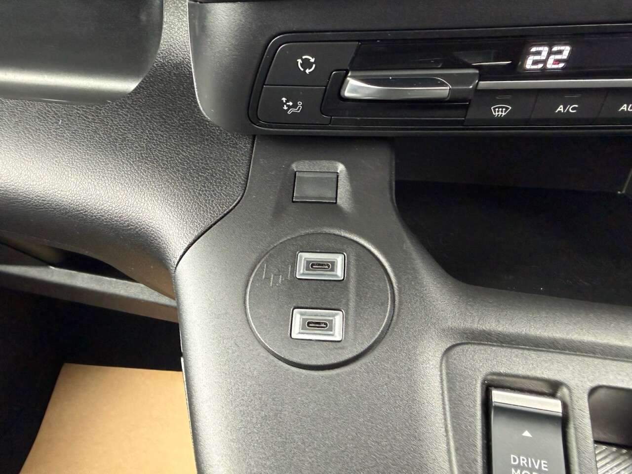 2025 TOYOTA PROACE CITY VERSO 2025 TOYOTA PROACE CITY VERSO