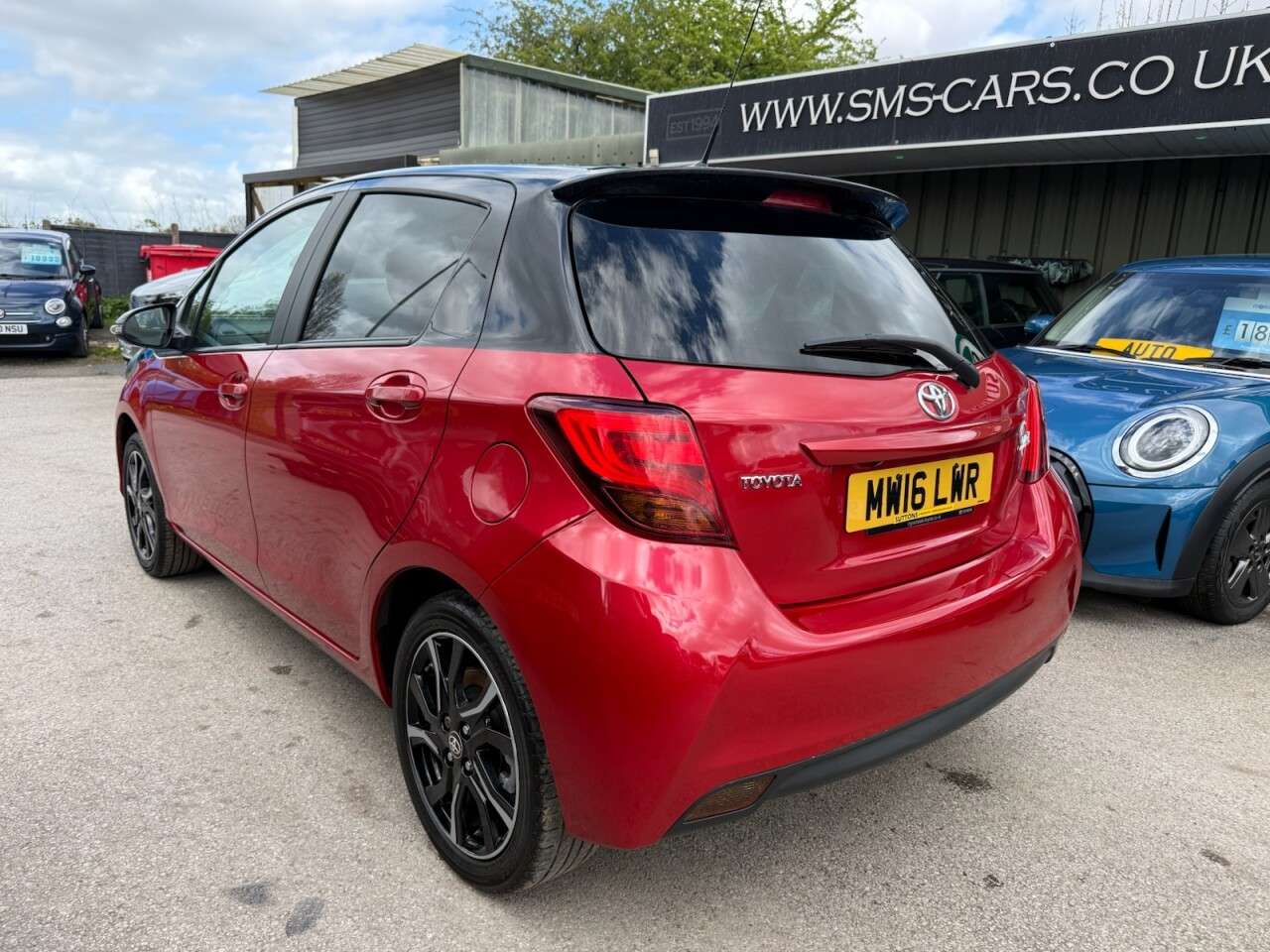 2016 TOYOTA YARIS 2016 TOYOTA YARIS