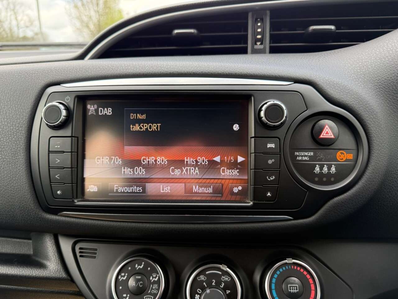 2016 TOYOTA YARIS 2016 TOYOTA YARIS