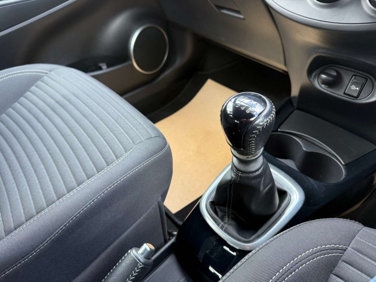 2016 TOYOTA YARIS 2016 TOYOTA YARIS