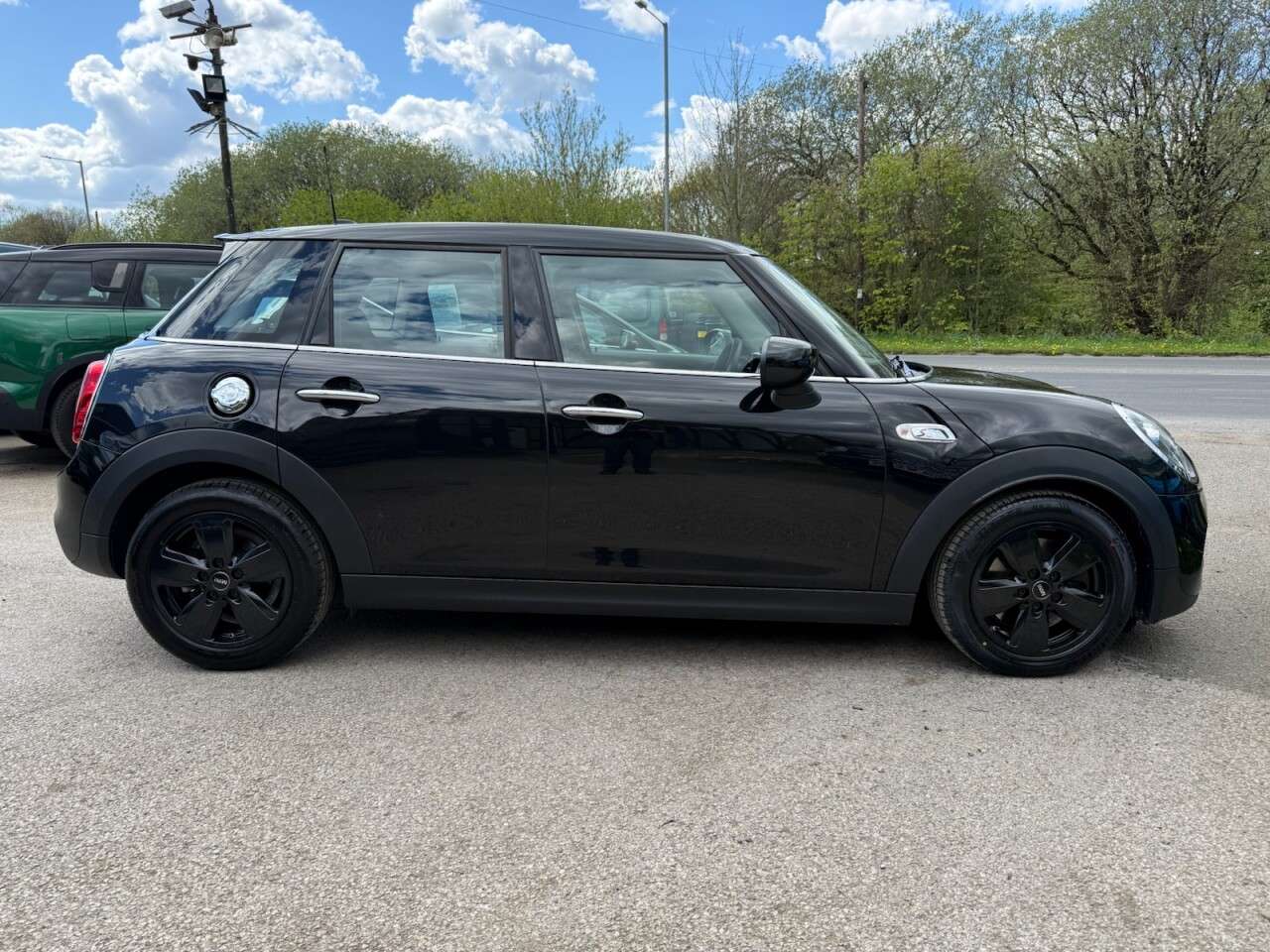 A 2021 MINI HATCH 2.0 Cooper S Classic Hatchback 5dr Petrol Steptronic Euro 6 (s/s) (192 ps) A 2021 MINI HATCH 2.0 Cooper S Classic Hatchback 5dr Petrol Steptronic Euro 6 (s/s) (192 ps)