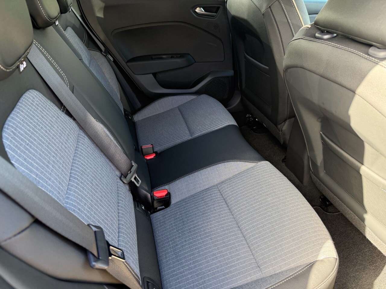 2025 RENAULT CLIO 2025 RENAULT CLIO