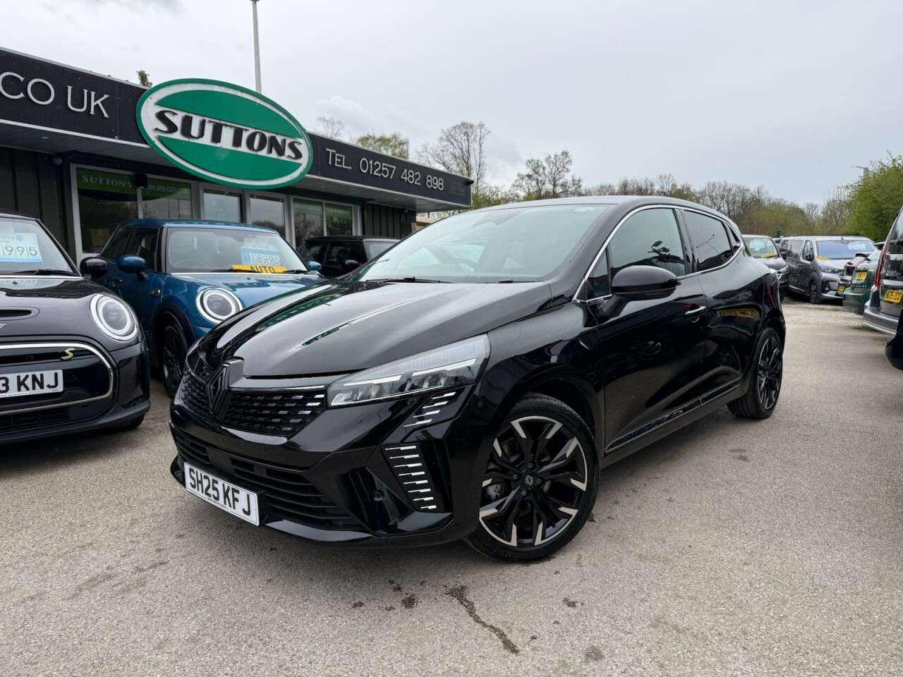 A 2025 RENAULT CLIO 1.6 E-TECH techno Hatchback 5dr Petrol Hybrid Auto Euro 6 (s/s) (145 ps) 1 A 2025 RENAULT CLIO 1.6 E-TECH techno Hatchback 5dr Petrol Hybrid Auto Euro 6 (s/s) (145 ps) 1