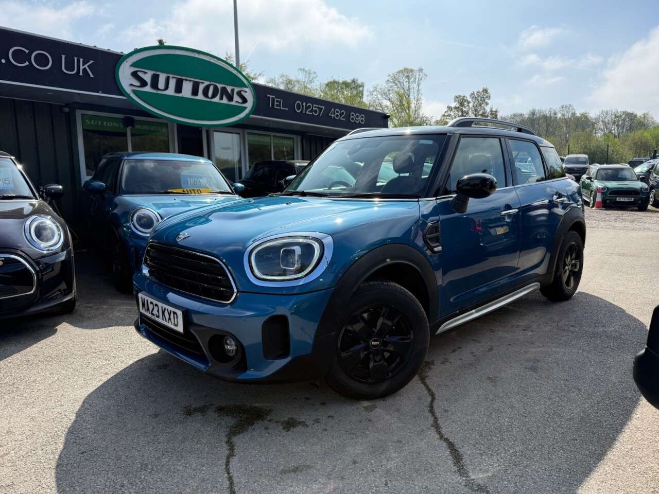 A 2023 MINI COUNTRYMAN 1.5 Cooper Classic SUV 5dr Petrol Steptronic Euro 6 (s/s) (136 ps) PREMIUM A 2023 MINI COUNTRYMAN 1.5 Cooper Classic SUV 5dr Petrol Steptronic Euro 6 (s/s) (136 ps) PREMIUM