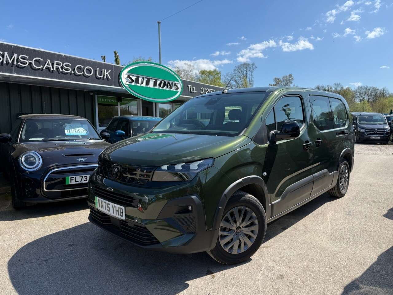 A 2026 PEUGEOT E-RIFTER 52kWh Allure Long MPV 5dr Electric Auto (7.4kW Charger) (136 ps) A 2026 PEUGEOT E-RIFTER 52kWh Allure Long MPV 5dr Electric Auto (7.4kW Charger) (136 ps)