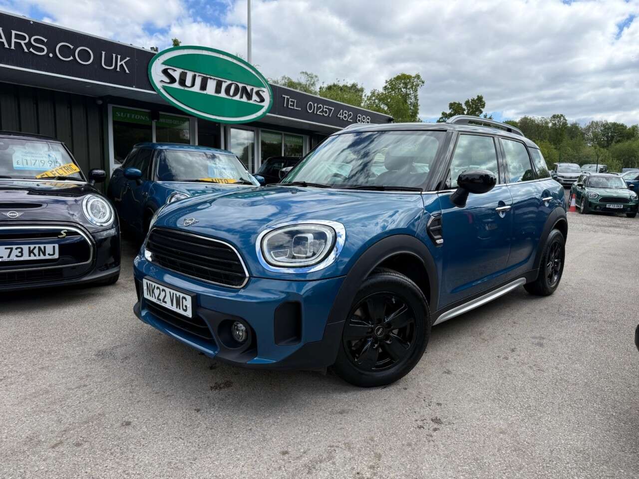 A 2022 MINI COUNTRYMAN 1.5 Cooper Classic SUV 5dr Petrol Steptronic Euro 6 (s/s) (136 ps) *SAT NAV A 2022 MINI COUNTRYMAN 1.5 Cooper Classic SUV 5dr Petrol Steptronic Euro 6 (s/s) (136 ps) *SAT NAV