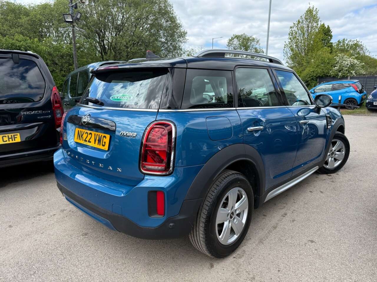 A 2022 MINI COUNTRYMAN 1.5 Cooper Classic SUV 5dr Petrol Steptronic Euro 6 (s/s) (136 ps) *SAT NAV A 2022 MINI COUNTRYMAN 1.5 Cooper Classic SUV 5dr Petrol Steptronic Euro 6 (s/s) (136 ps) *SAT NAV