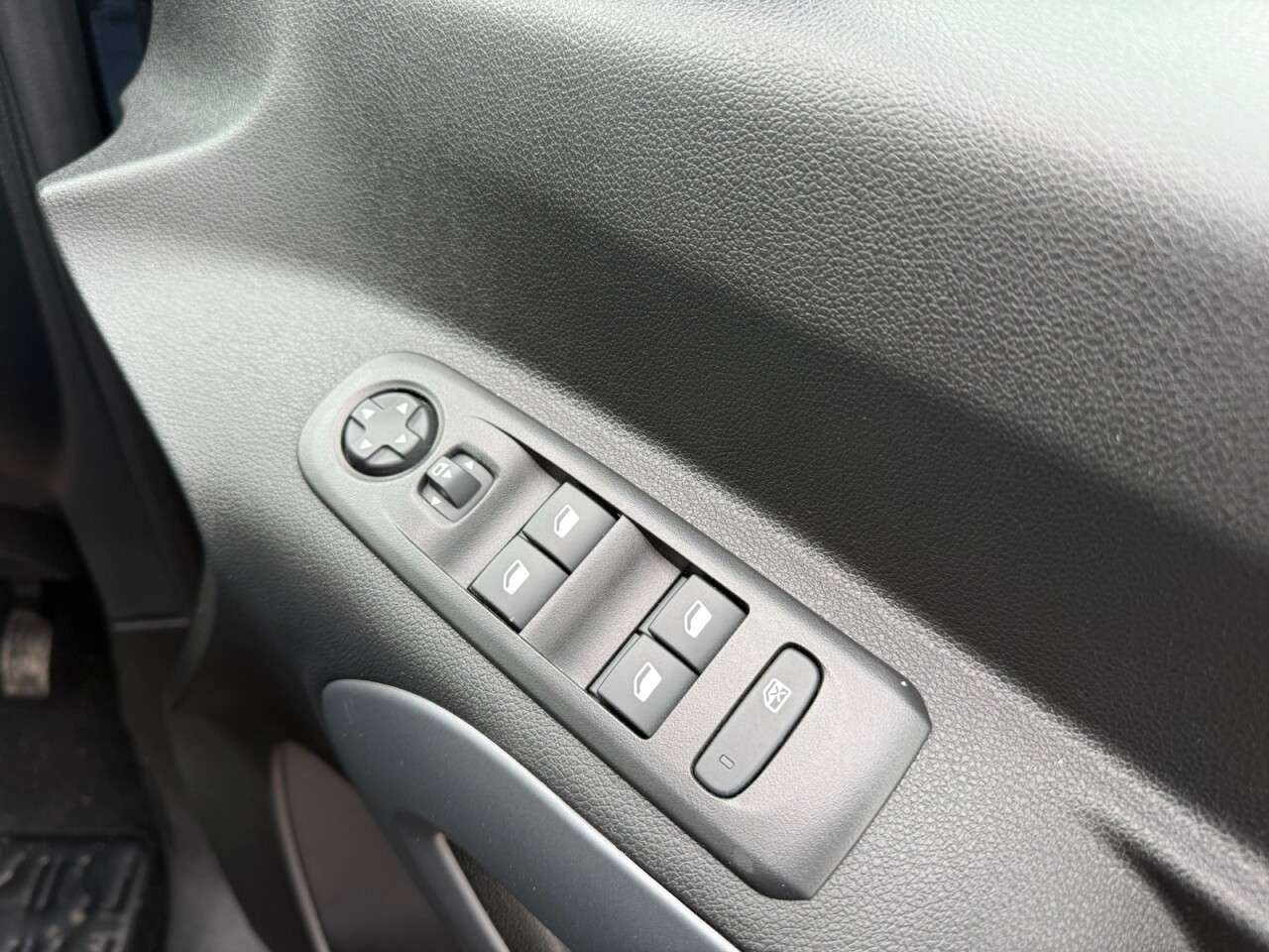 2025 VAUXHALL COMBO LIFE ELECTRIC 2025 VAUXHALL COMBO LIFE ELECTRIC