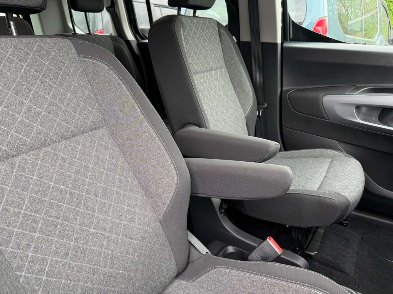2025 VAUXHALL COMBO LIFE ELECTRIC 2025 VAUXHALL COMBO LIFE ELECTRIC