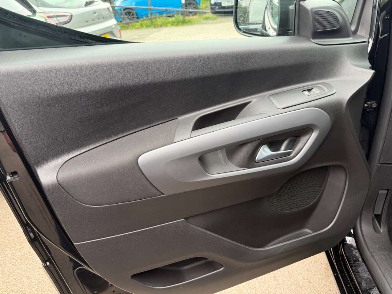 2025 VAUXHALL COMBO LIFE ELECTRIC 2025 VAUXHALL COMBO LIFE ELECTRIC