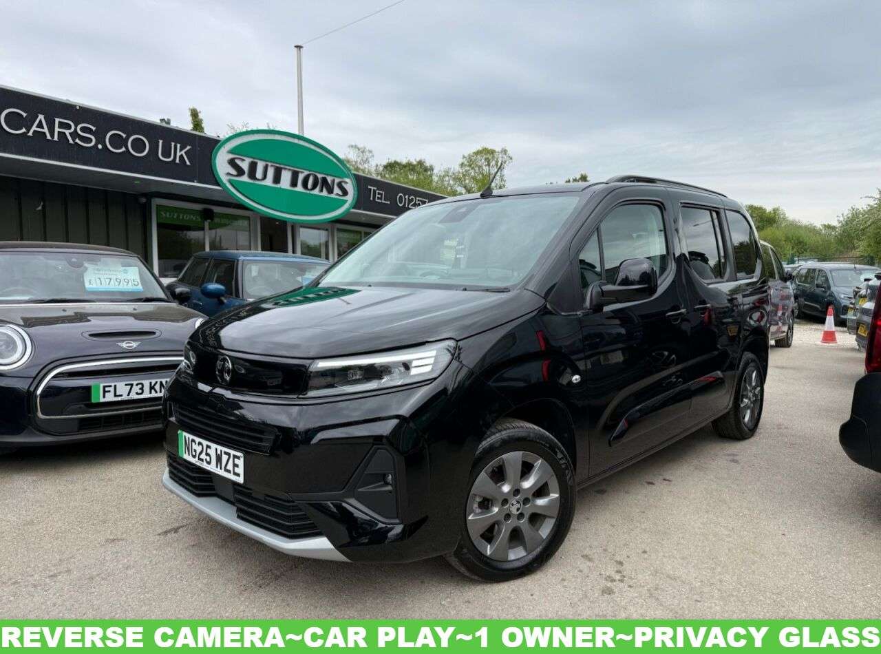 A 2025 VAUXHALL COMBO LIFE ELECTRIC 52kWh Ultimate MPV 5dr Electric Auto (7.4kW Charger) (136 ps) REVERSE CAMER A 2025 VAUXHALL COMBO LIFE ELECTRIC 52kWh Ultimate MPV 5dr Electric Auto (7.4kW Charger) (136 ps) REVERSE CAMER
