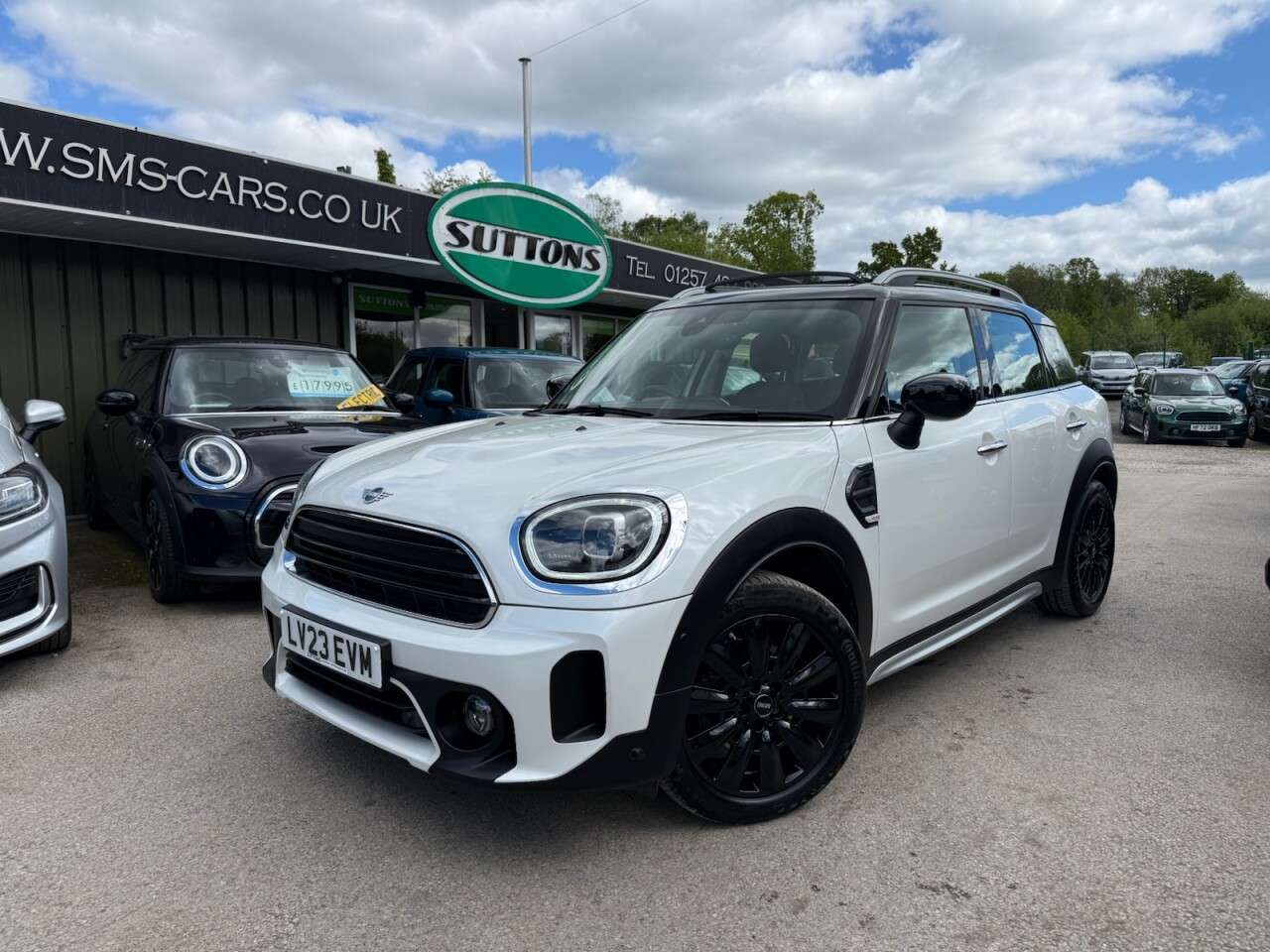 A 2023 MINI COUNTRYMAN 1.5 Cooper Classic SUV 5dr Petrol Steptronic Euro 6 (s/s) (136 ps) GLASS SU A 2023 MINI COUNTRYMAN 1.5 Cooper Classic SUV 5dr Petrol Steptronic Euro 6 (s/s) (136 ps) GLASS SU