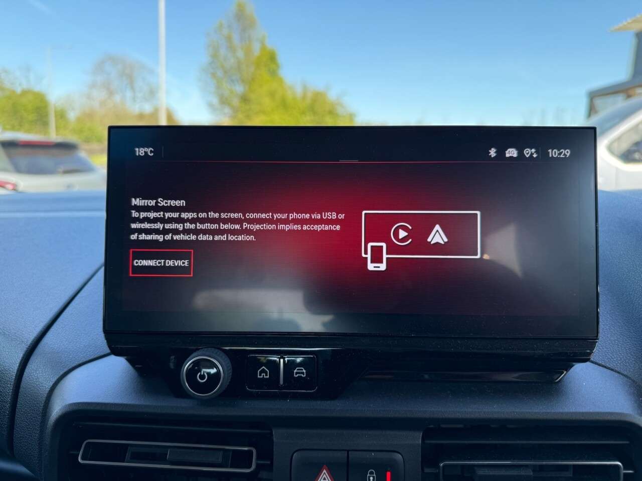 A 2026 VAUXHALL COMBO LIFE ELECTRIC 52kWh Design XL MPV 5dr Electric Auto (7.4kW Charger) (136 ps) **FIRST REGI A 2026 VAUXHALL COMBO LIFE ELECTRIC 52kWh Design XL MPV 5dr Electric Auto (7.4kW Charger) (136 ps) **FIRST REGI