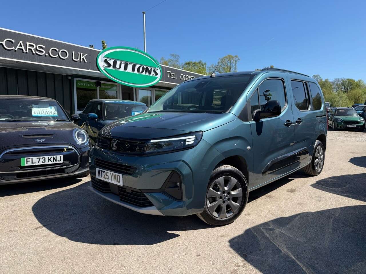 A 2025 VAUXHALL COMBO LIFE ELECTRIC 52kWh Ultimate MPV 5dr Electric Auto (7.4kW Charger) (136 ps) REVERSE CAMER A 2025 VAUXHALL COMBO LIFE ELECTRIC 52kWh Ultimate MPV 5dr Electric Auto (7.4kW Charger) (136 ps) REVERSE CAMER
