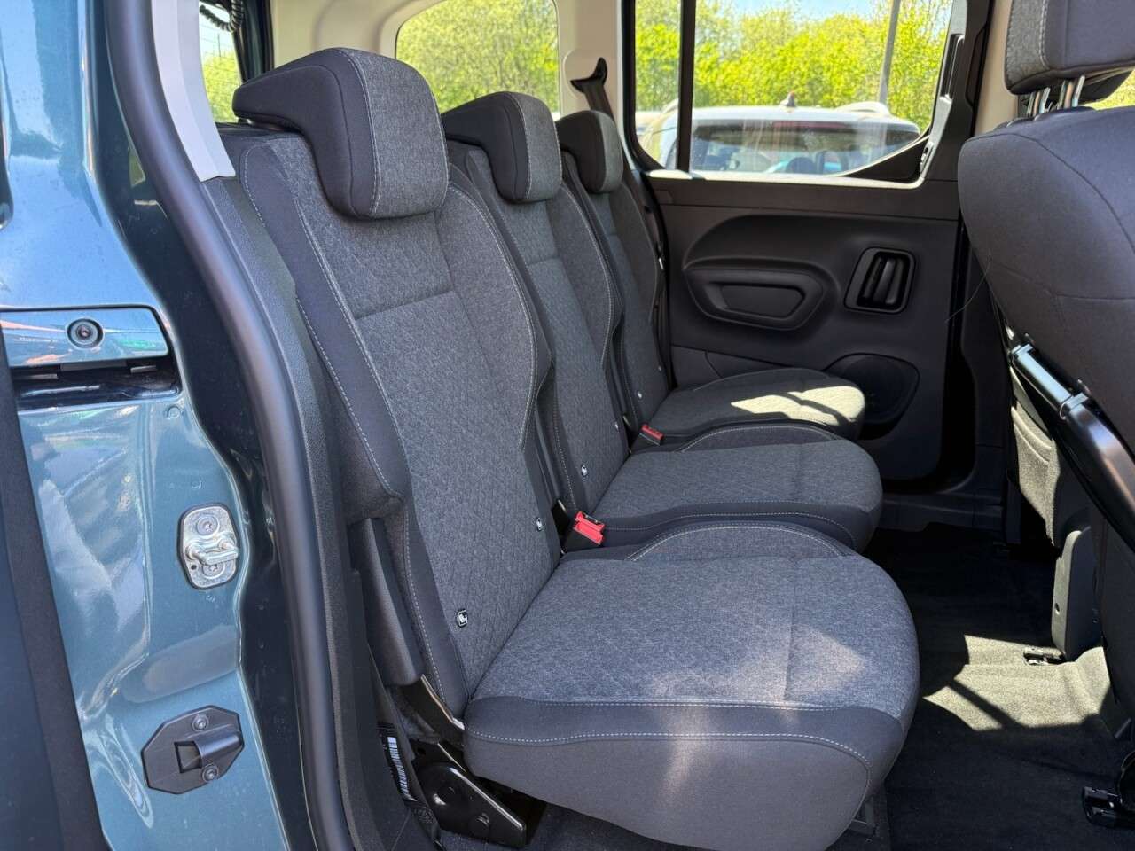 2025 VAUXHALL COMBO LIFE ELECTRIC 2025 VAUXHALL COMBO LIFE ELECTRIC