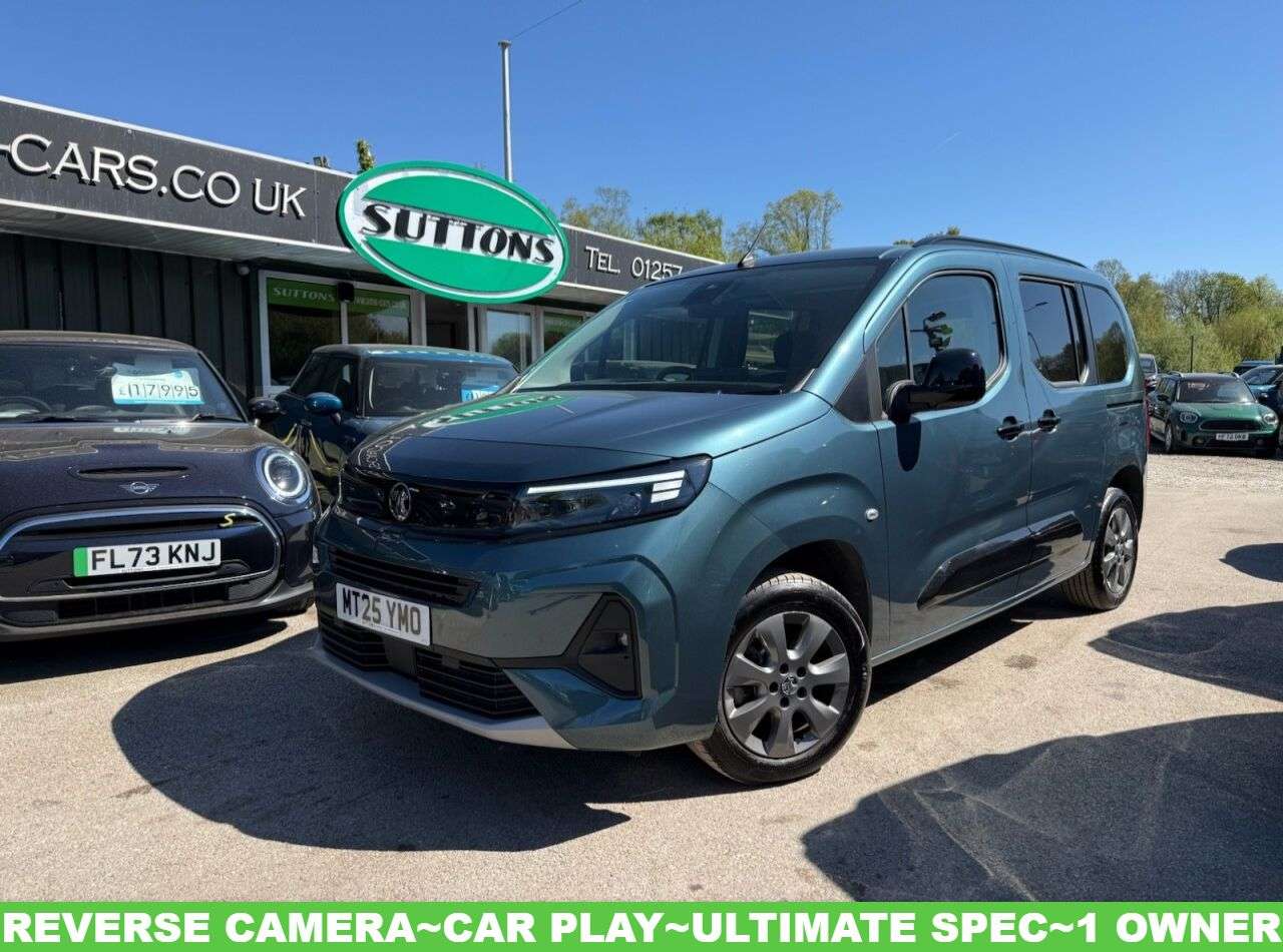 A 2025 VAUXHALL COMBO LIFE ELECTRIC 52kWh Ultimate MPV 5dr Electric Auto (7.4kW Charger) (136 ps) REVERSE CAMER A 2025 VAUXHALL COMBO LIFE ELECTRIC 52kWh Ultimate MPV 5dr Electric Auto (7.4kW Charger) (136 ps) REVERSE CAMER