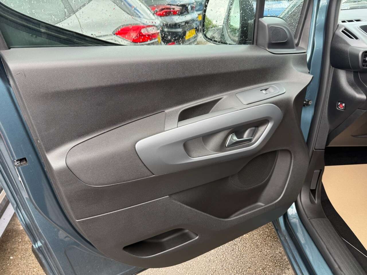 2025 VAUXHALL COMBO LIFE ELECTRIC 2025 VAUXHALL COMBO LIFE ELECTRIC