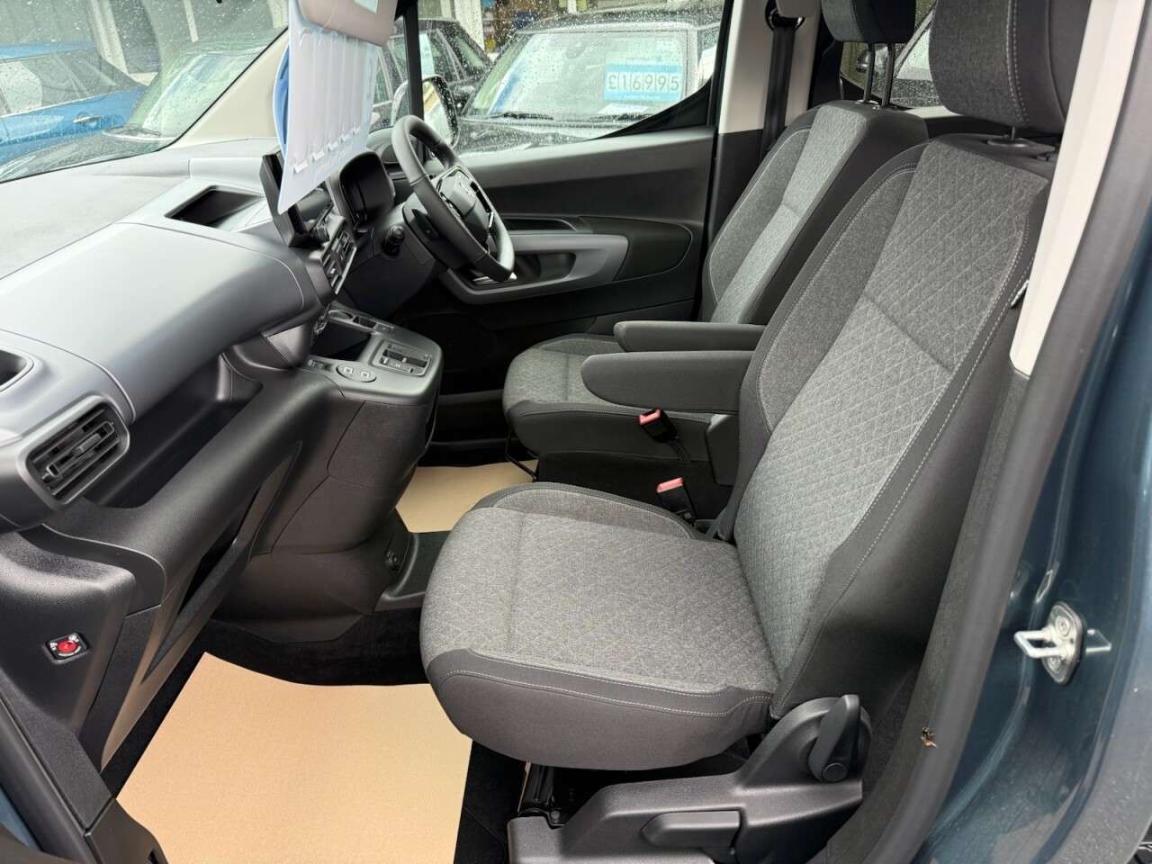 2025 VAUXHALL COMBO LIFE ELECTRIC 2025 VAUXHALL COMBO LIFE ELECTRIC