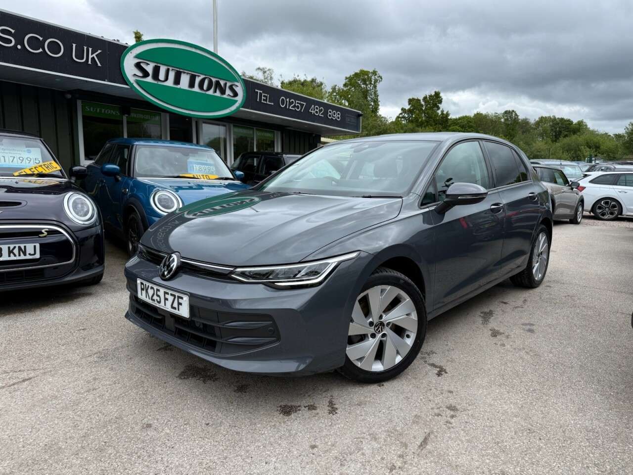 A 2025 VOLKSWAGEN GOLF 1.5 TSI Match Hatchback 5dr Petrol Manual Euro 6 (s/s) (115 ps) REVERSE CAM A 2025 VOLKSWAGEN GOLF 1.5 TSI Match Hatchback 5dr Petrol Manual Euro 6 (s/s) (115 ps) REVERSE CAM