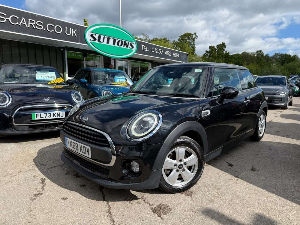 A 2018 MINI HATCH 1.5 One GPF Hatchback 3dr Petrol Manual Euro 6 (s/s) (102 ps) A 2018 MINI HATCH 1.5 One GPF Hatchback 3dr Petrol Manual Euro 6 (s/s) (102 ps)