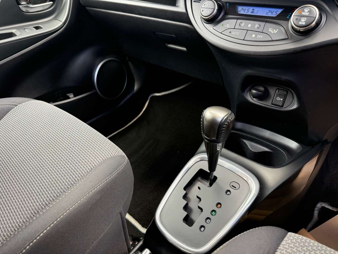 2016 TOYOTA YARIS 2016 TOYOTA YARIS