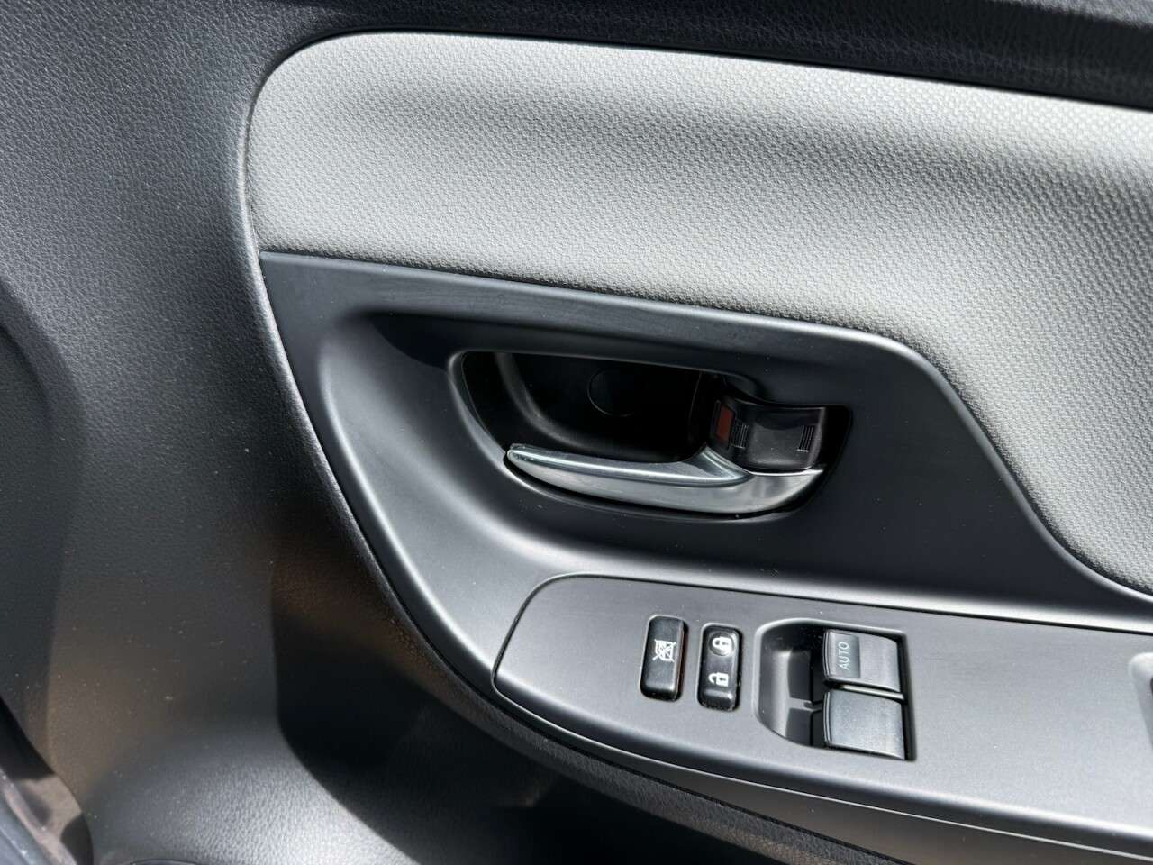 2016 TOYOTA YARIS 2016 TOYOTA YARIS