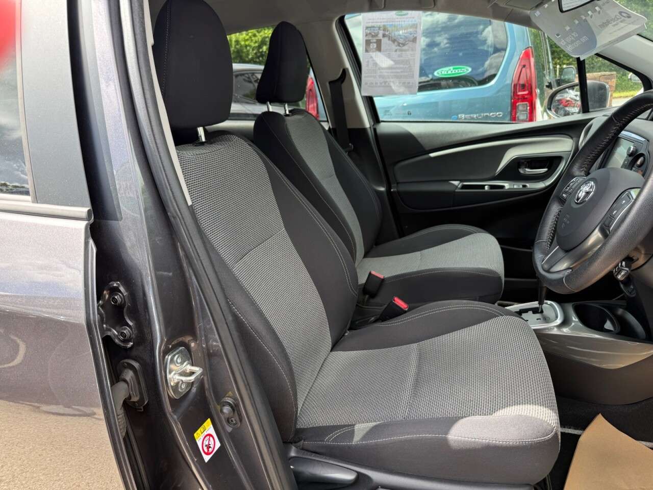 2016 TOYOTA YARIS 2016 TOYOTA YARIS