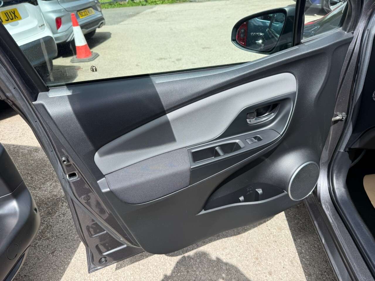 2016 TOYOTA YARIS 2016 TOYOTA YARIS