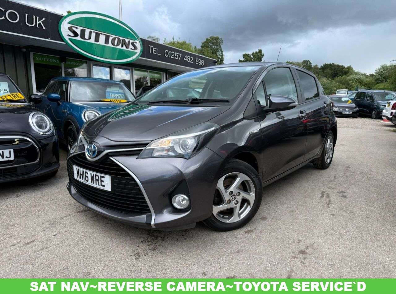 A 2016 TOYOTA YARIS 1.5 VVT-h Icon Hatchback 5dr Petrol Hybrid E-CVT Euro 6 (101 ps) 1 FORMER K A 2016 TOYOTA YARIS 1.5 VVT-h Icon Hatchback 5dr Petrol Hybrid E-CVT Euro 6 (101 ps) 1 FORMER K