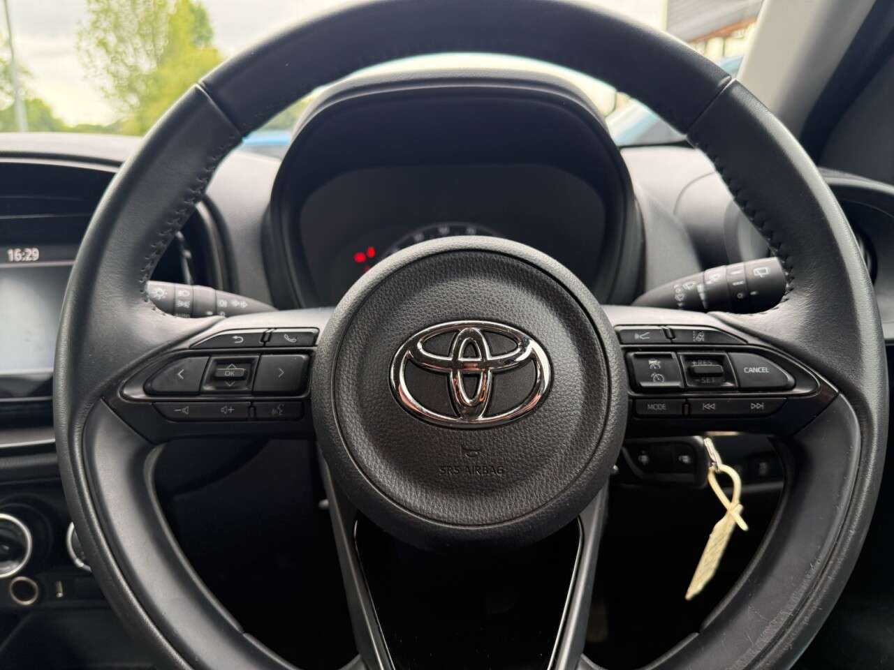 2022 TOYOTA AYGO X 2022 TOYOTA AYGO X
