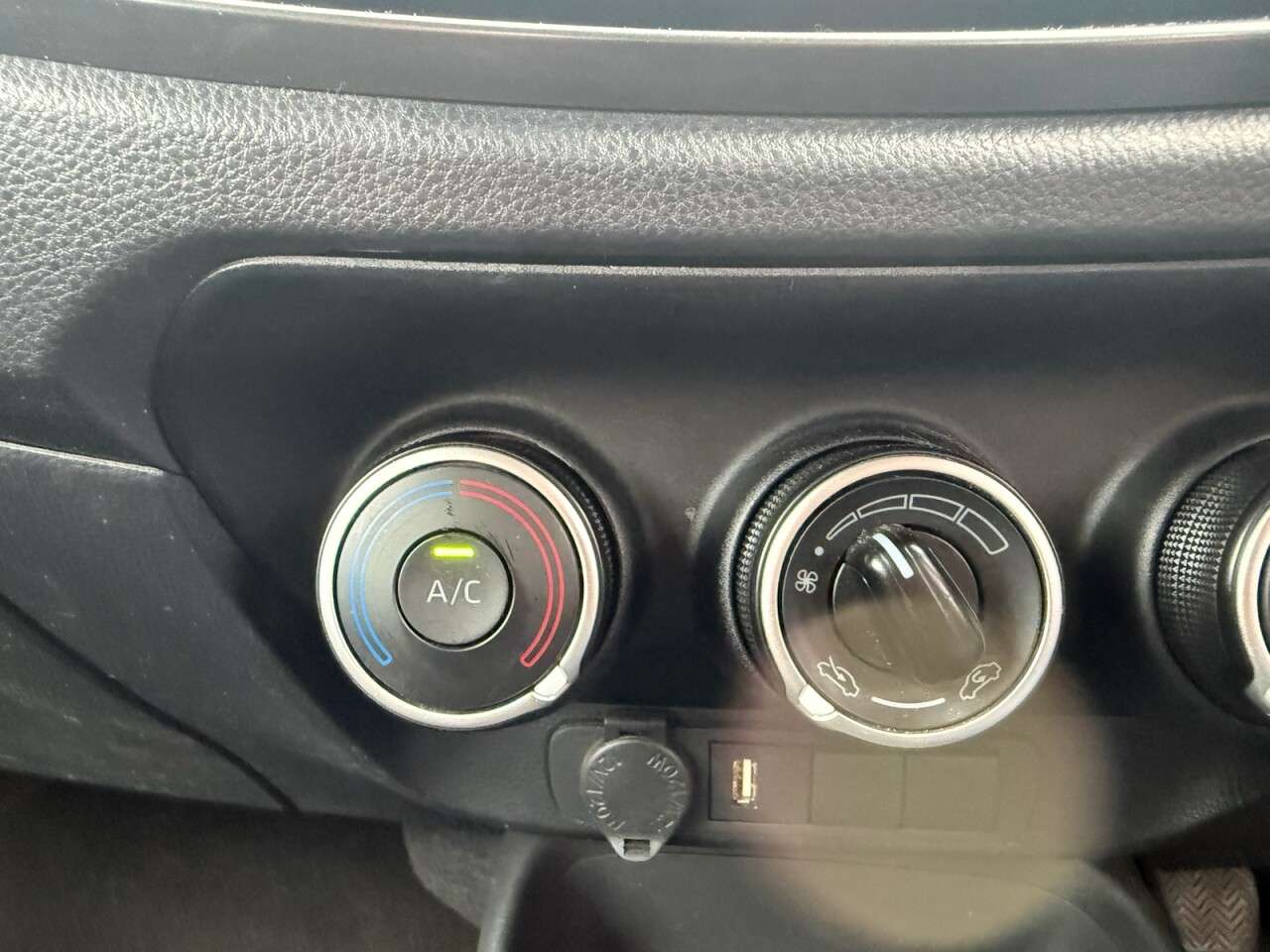 2022 TOYOTA AYGO X 2022 TOYOTA AYGO X