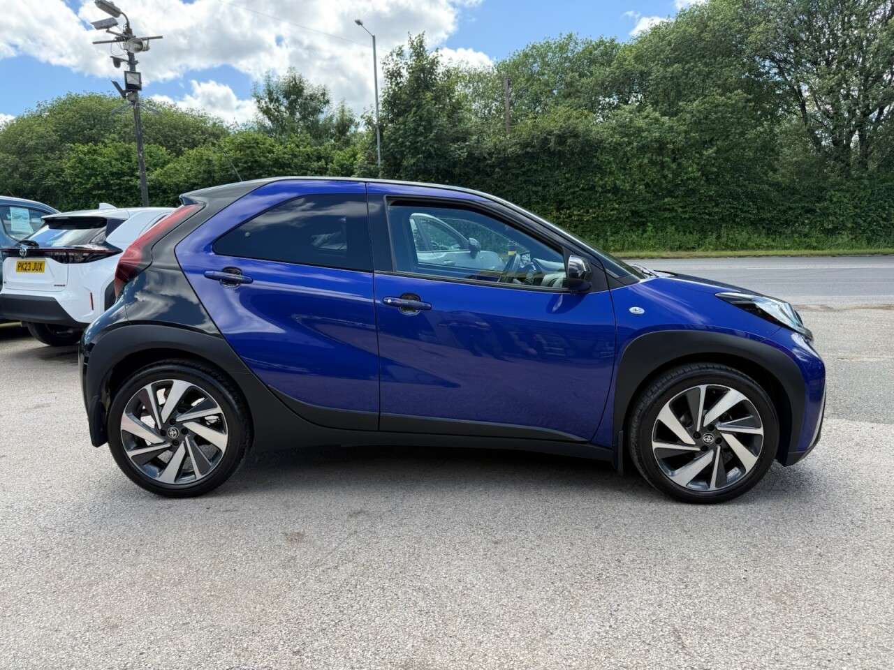 A 2023 TOYOTA AYGO X 1.0 VVT-i Edge Hatchback 5dr Petrol Manual Euro 6 (s/s) (72 ps) **1 FORMER A 2023 TOYOTA AYGO X 1.0 VVT-i Edge Hatchback 5dr Petrol Manual Euro 6 (s/s) (72 ps) **1 FORMER