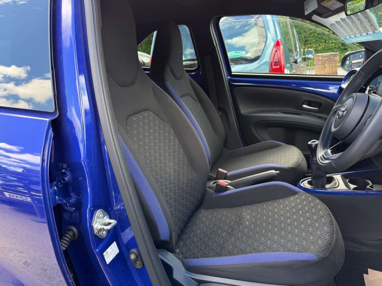 2023 TOYOTA AYGO X 2023 TOYOTA AYGO X