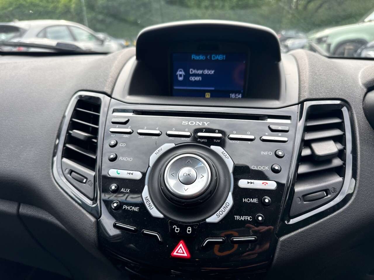 A 2017 FORD FIESTA 1.0T EcoBoost Titanium Hatchback 5dr Petrol Manual Euro 6 (s/s) (100 ps) A 2017 FORD FIESTA 1.0T EcoBoost Titanium Hatchback 5dr Petrol Manual Euro 6 (s/s) (100 ps)