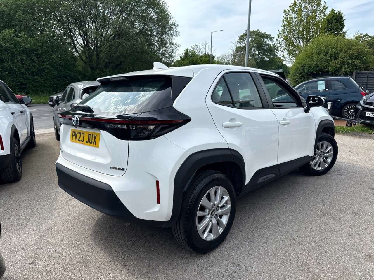 A 2023 TOYOTA YARIS CROSS 1.5 VVT-h Icon SUV 5dr Petrol Hybrid E-CVT Euro 6 (s/s) (116 ps) 1 PRIVATE A 2023 TOYOTA YARIS CROSS 1.5 VVT-h Icon SUV 5dr Petrol Hybrid E-CVT Euro 6 (s/s) (116 ps) 1 PRIVATE