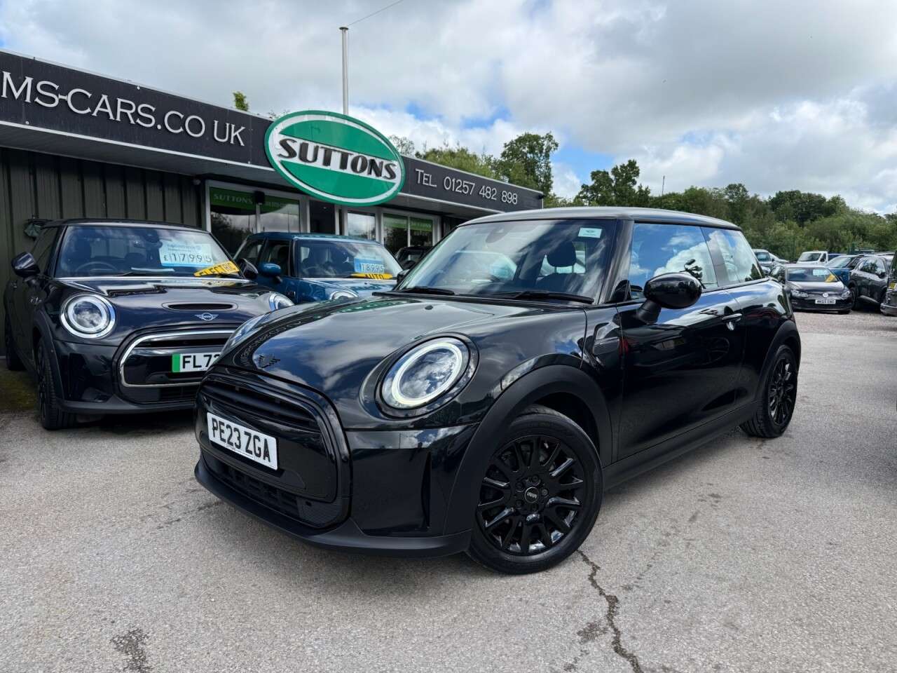 A 2023 MINI HATCH 1.5 Cooper Classic Hatchback 3dr Petrol Steptronic Euro 6 (s/s) (136 ps) 1 A 2023 MINI HATCH 1.5 Cooper Classic Hatchback 3dr Petrol Steptronic Euro 6 (s/s) (136 ps) 1