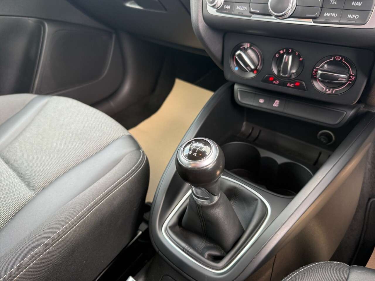 2016 AUDI A1 2016 AUDI A1