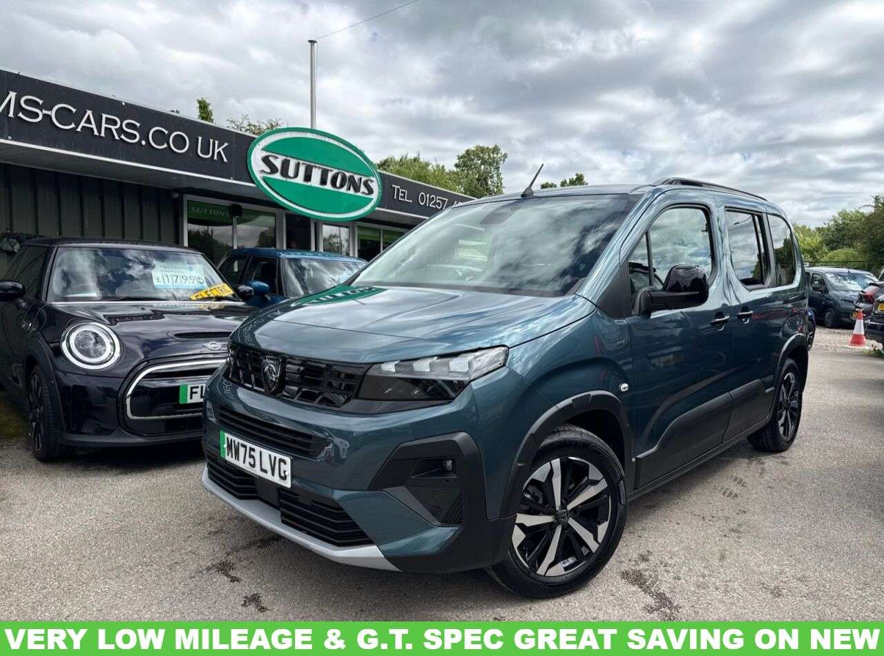 A 2025 PEUGEOT E-RIFTER 52kWh GT Standard MPV 5dr Electric Auto (7.4kW Charger) (136 ps) APPLE CAR A 2025 PEUGEOT E-RIFTER 52kWh GT Standard MPV 5dr Electric Auto (7.4kW Charger) (136 ps) APPLE CAR