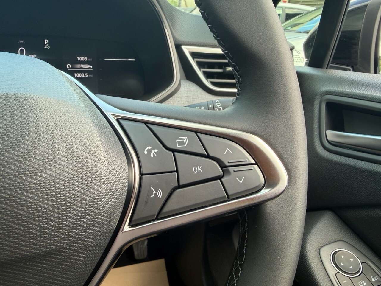 2025 RENAULT CLIO 2025 RENAULT CLIO