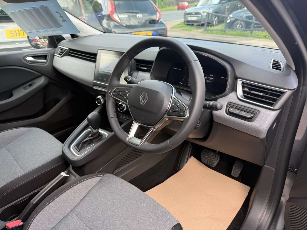 2025 RENAULT CLIO 2025 RENAULT CLIO