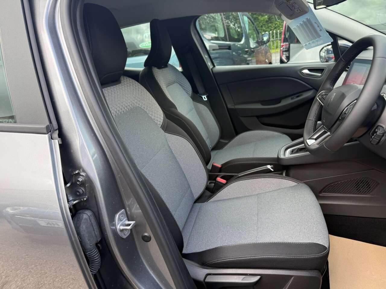 2025 RENAULT CLIO 2025 RENAULT CLIO