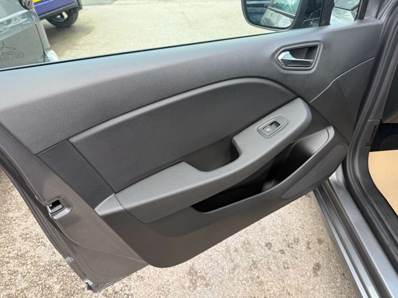 2025 RENAULT CLIO 2025 RENAULT CLIO