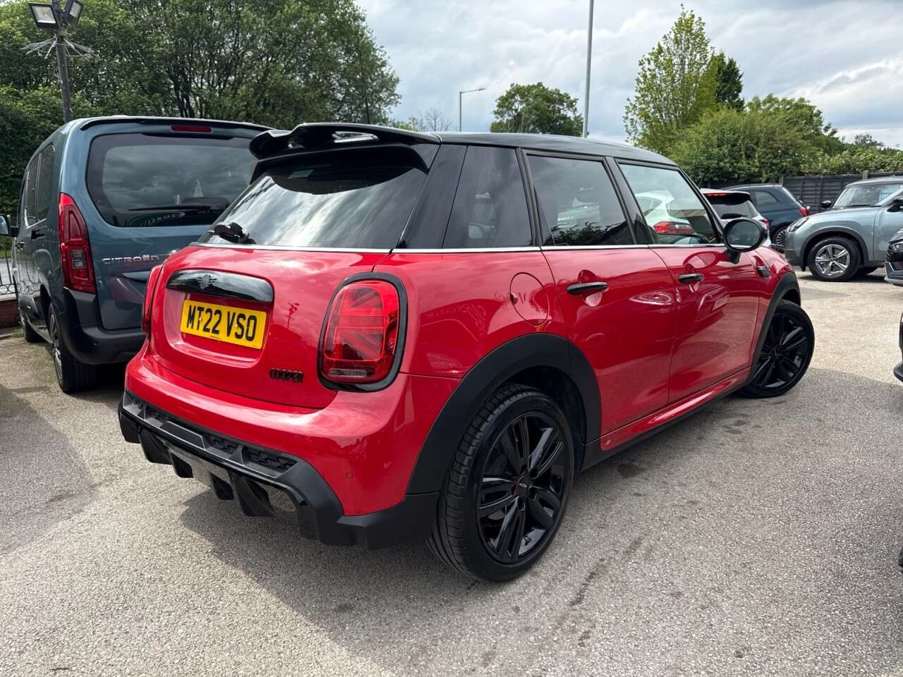 A 2022 MINI HATCH 1.5 Cooper Sport Hatchback 5dr Petrol Steptronic Euro 6 (s/s) (136 ps) NAVI A 2022 MINI HATCH 1.5 Cooper Sport Hatchback 5dr Petrol Steptronic Euro 6 (s/s) (136 ps) NAVI