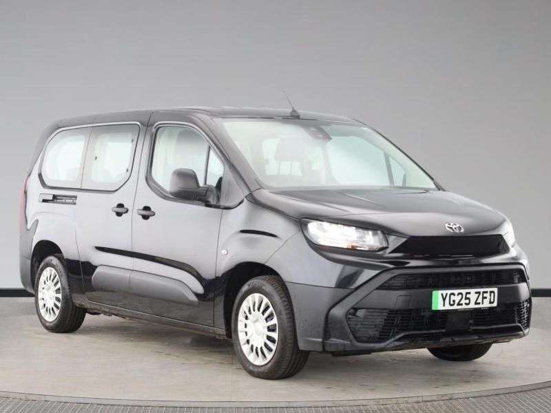A 2025 TOYOTA PROACE CITY VERSO 50kWh Icon Long MPV 5dr Electric Auto (136 ps) +++ARRIVING INTO STOCK SOON+ A 2025 TOYOTA PROACE CITY VERSO 50kWh Icon Long MPV 5dr Electric Auto (136 ps) +++ARRIVING INTO STOCK SOON+