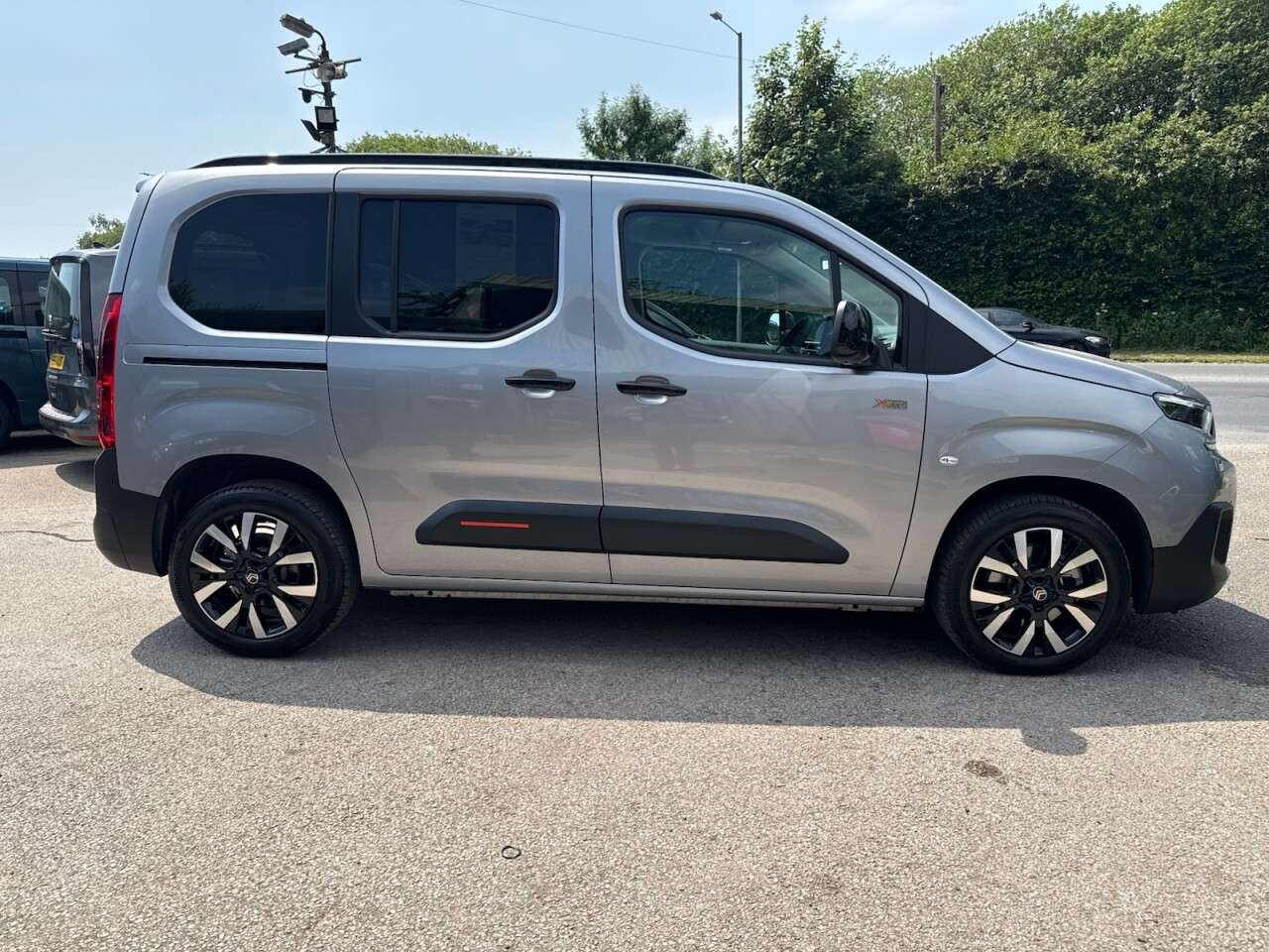 A 2026 CITROEN E-BERLINGO 52kWh MAX M MPV 5dr Electric Auto (7.4kW Charger) (136 ps) APPLE CAR PLAY, A 2026 CITROEN E-BERLINGO 52kWh MAX M MPV 5dr Electric Auto (7.4kW Charger) (136 ps) APPLE CAR PLAY,