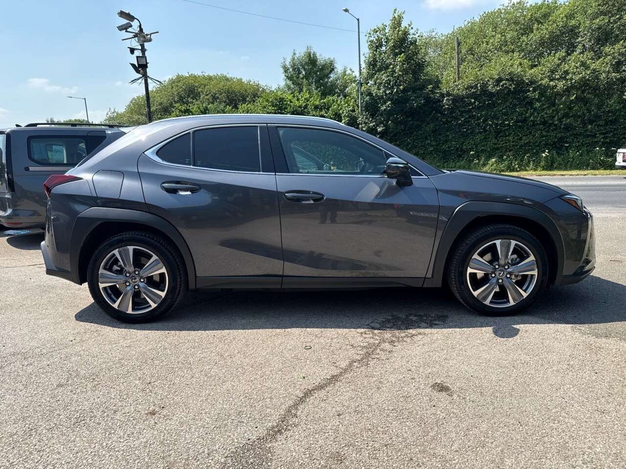 A 2025 LEXUS UX 300e 72.8kWh Premium Plus SUV 5dr Electric Auto (204 ps) APPLE CAR PLAY, RE A 2025 LEXUS UX 300e 72.8kWh Premium Plus SUV 5dr Electric Auto (204 ps) APPLE CAR PLAY, RE