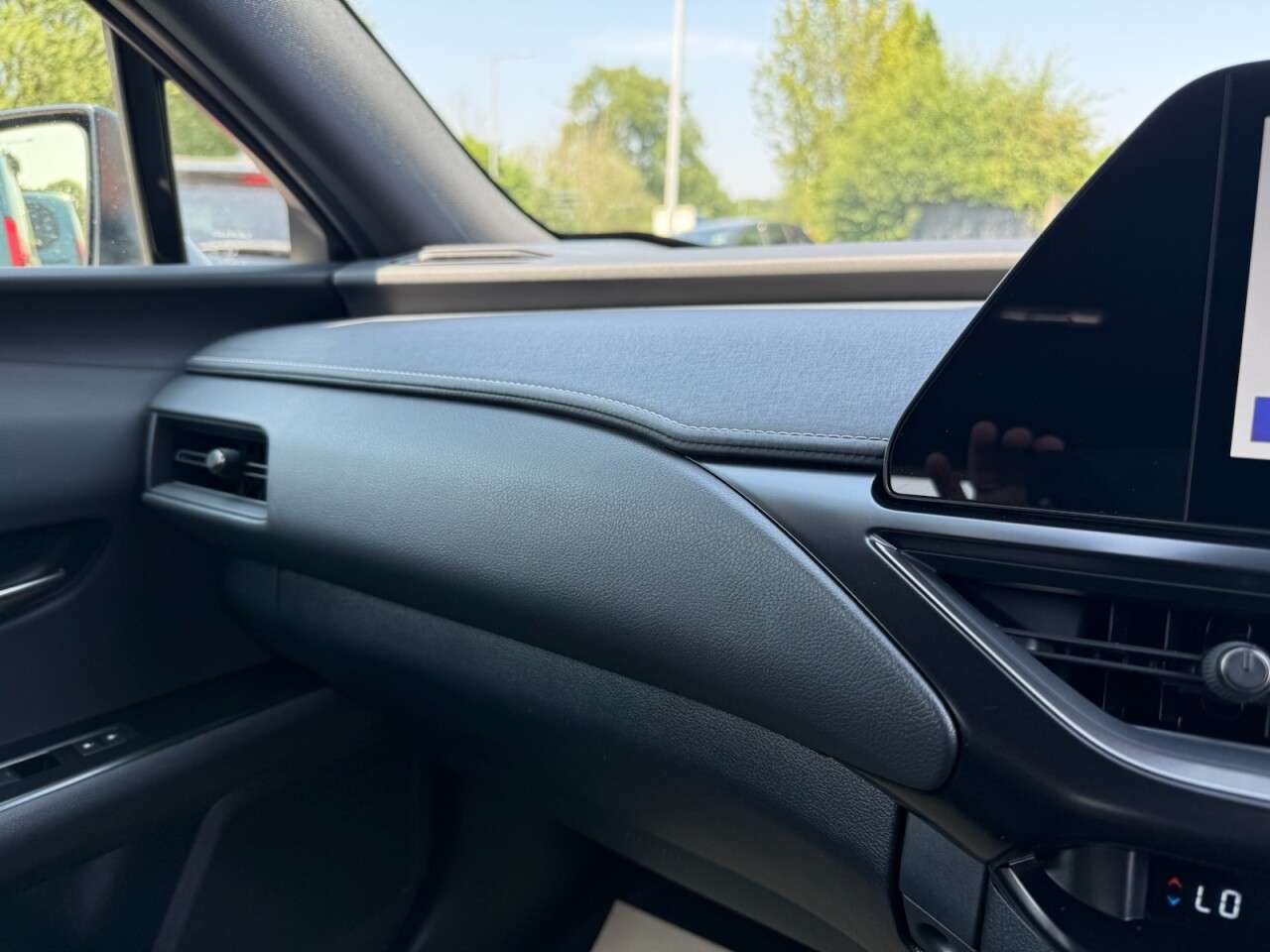 2025 LEXUS UX 2025 LEXUS UX