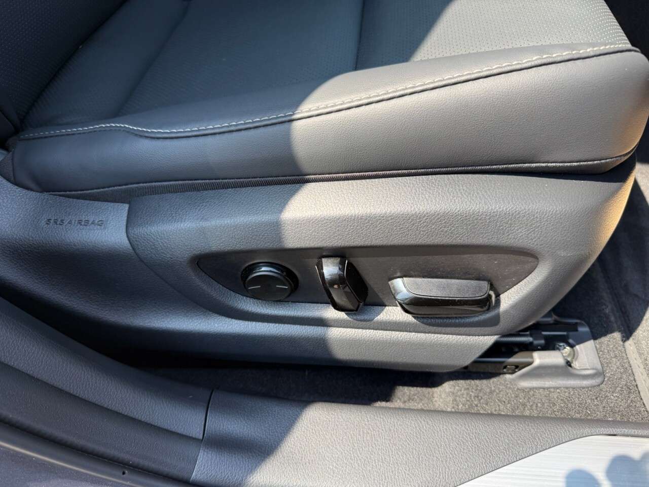 2025 LEXUS UX 2025 LEXUS UX