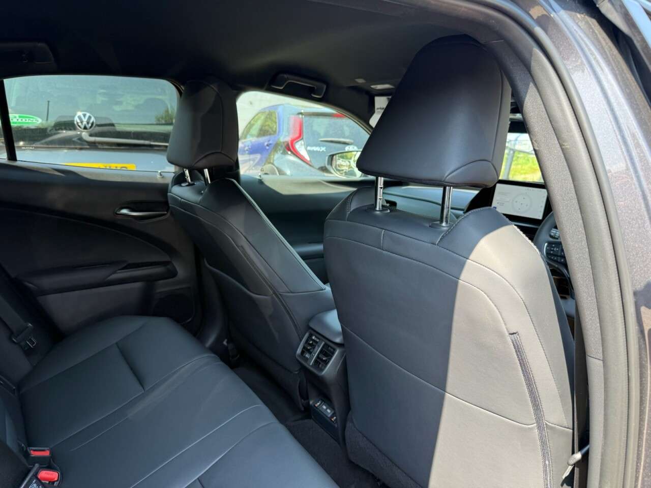 2025 LEXUS UX 2025 LEXUS UX